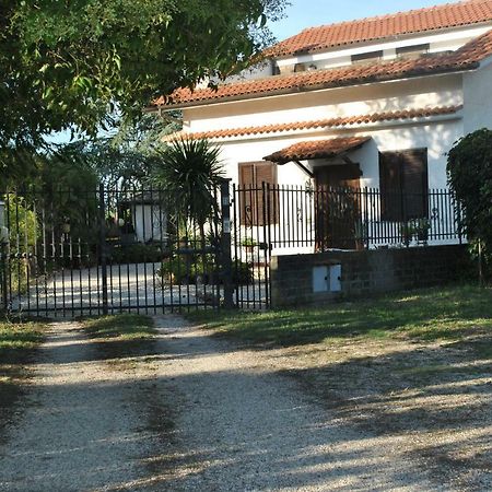 Villino alle terme Viterbo Esterno foto